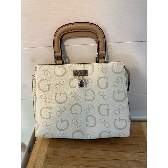 Guess Handbag - Picture 1 of 8